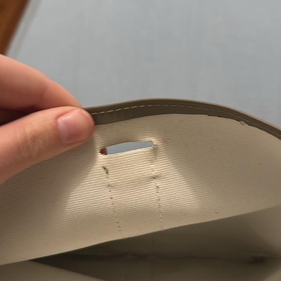 louis vuitton small wrist beach pouch - Picture 5 of 7